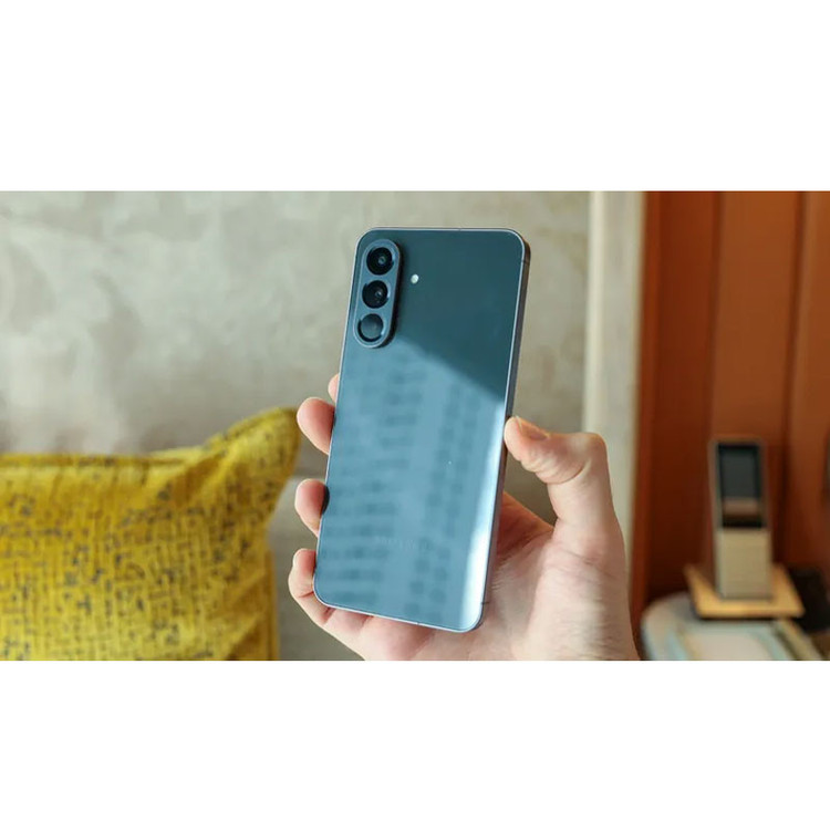 گوشی موبایل سامسونگ مدل Galaxy A56 دو سیم کارت ظرفیت 128 گیگابایت و رم 8 گیگابایت - ویتنام - به همراه پک هدیه (گلس ضد ضربه)